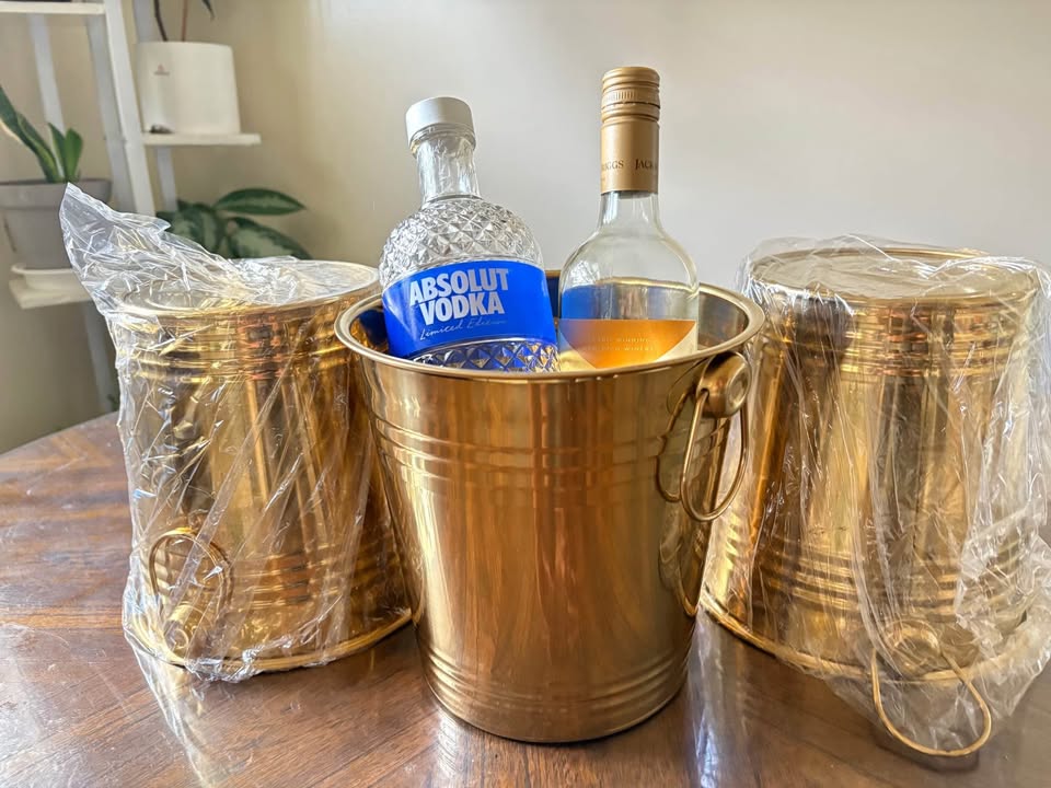 Metal Ice Bucket – Gold Finish